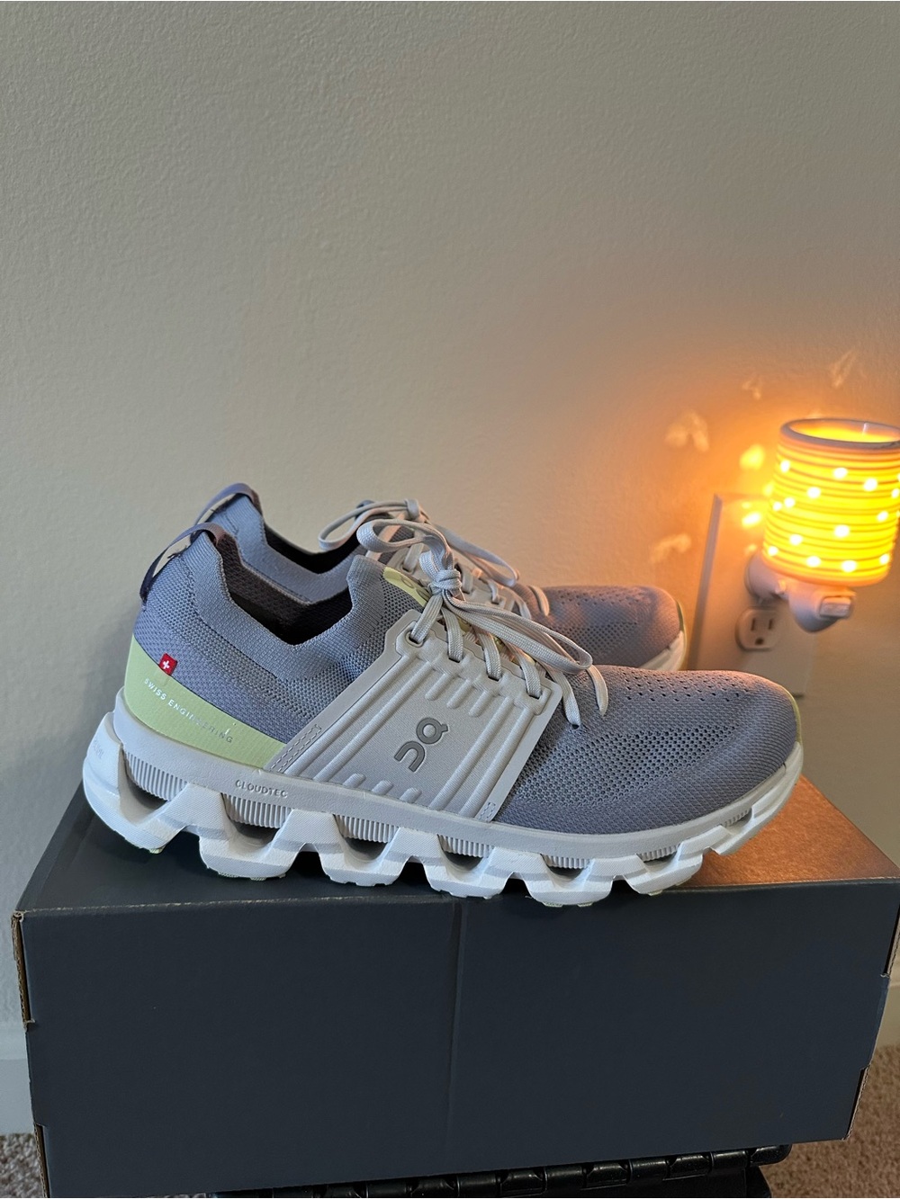 On Cloudswift 3 Women’s Grey with Light Green Accent